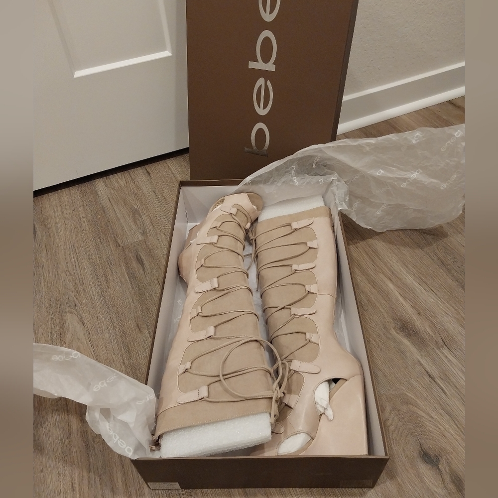 NWT - RARE chic & stylish Bebe "Murray" wedge heel peep toe cutout lace-up boots - Picture 10 of 13
